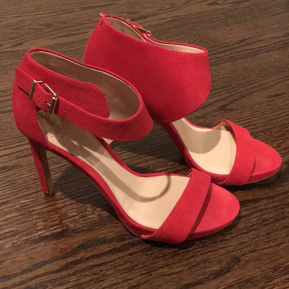 Vince Camuto coral red heels